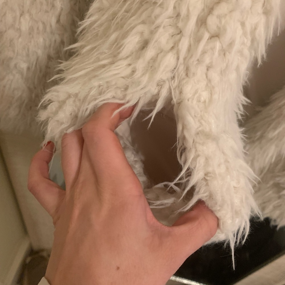 Fuzzy jacket - Picture 3 of 4